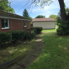 Bush Trimming by Clouse Landscaping reviewed on September 16, 2026