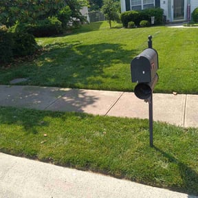 lawn care services by Greenblade Mowing reviewed on April 29, 2024