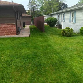 yard work by Bowles Lawn and Bin Care reviewed on August 15, 2025