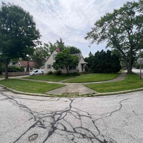 lawn maintenance by Lawn Vision Care LLC reviewed on August 16, 2025