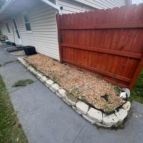 Flower Bed Weeding by Lowery’s Landscaping reviewed on August 17, 2026