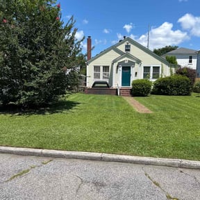 lawn care services by Brothers Lawn Care reviewed on May 7, 2025