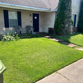 yard work by Nate's Scapes reviewed on August 16, 2025