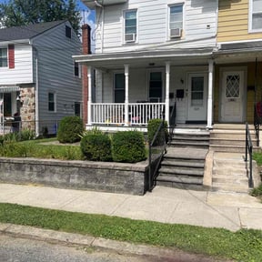 yard service by Murphys Lawn Care LLC reviewed on August 20, 2025