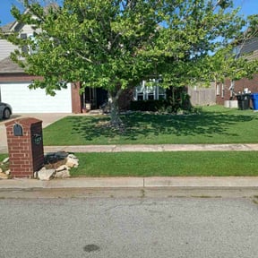 yard maintenance by O'Shields Parks Mowing and Cleaning reviewed on August 13, 2025
