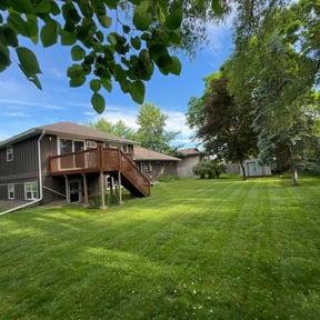 landscaping by Lawn Hub reviewed on August 15, 2025