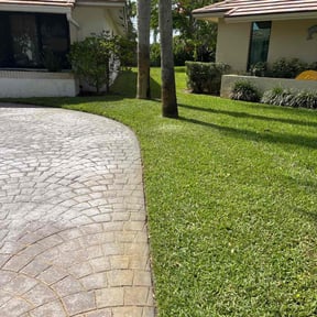 landscaping by lawn pro reviewed on August 19, 2025