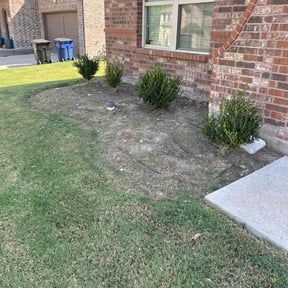 Flower Bed Weeding by TWL-Service reviewed on August 15, 2025