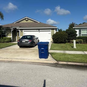 residential landscaping by Ramon Moreno reviewed on December 18, 2025