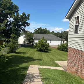 landscaping by Payless Concrete LLC reviewed on August 18, 2025