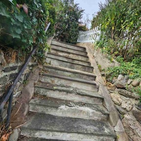 lawn service by Phal SP landscape reviewed on April 15, 2025