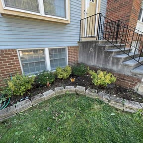 Flower Bed Weeding by Lawn Busters LLC reviewed on August 20, 2025