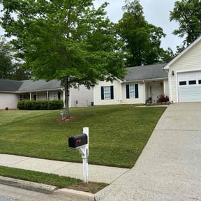 residential landscaping by Ouachita Landscape reviewed on March 31, 2025