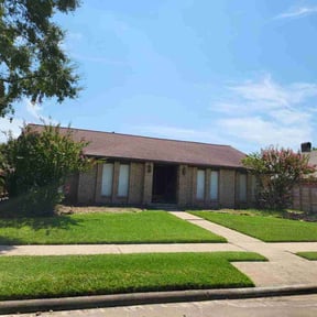 grass maintenance by New Heights LawnCare reviewed on May 20, 2025
