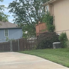 Bush Trimming by james lawn service reviewed on August 17, 2025