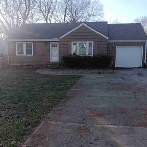 Leaf Removal by Brighter Days Lawncare reviewed on December 12, 2025