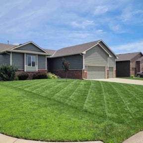 yard service by Thatsmydadlawncarellc reviewed on February 27, 2024