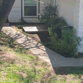 Leaf Removal by Vegas Lawn Guru reviewed on April 4, 2026