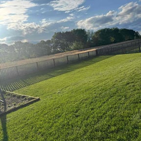 gardening service by Brooks Building Services LLC reviewed on October 14, 2024