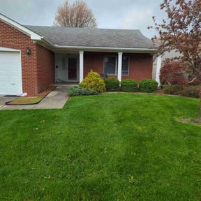 gardening service by Full Circle Lawn & Landscape reviewed on August 21, 2025
