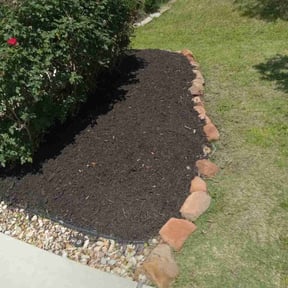 Mulching by Elenas Lawn Care LLC reviewed on August 18, 2025