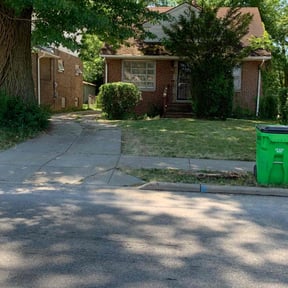 Bush Trimming by TRIPLLLE LLC reviewed on November 10, 2025