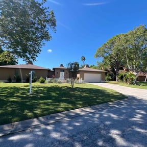 gardening service by Caesar’s Premier Landscaping reviewed on November 19, 2025