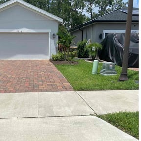 landscape maintenance by Ramiro's Lawn Care reviewed on August 21, 2025