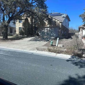Leaf Removal by Lawn Junkies LLC reviewed on August 31, 2026