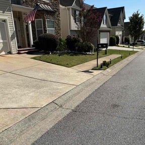 yard service by Agape Lawn Service  reviewed on December 18, 2025