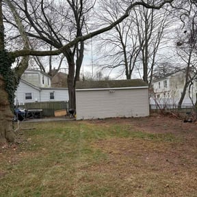 grass maintenance by Gods' Design Land Crafting reviewed on April 11, 2024