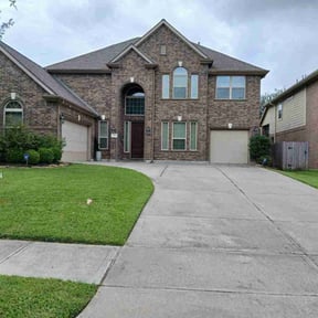yard service by Guevara Landscaping reviewed on August 19, 2025