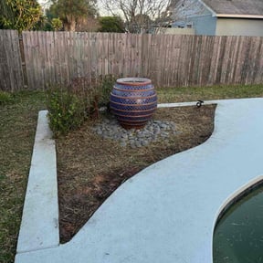 Bush Trimming by Green lawn's reviewed on December 20, 2025