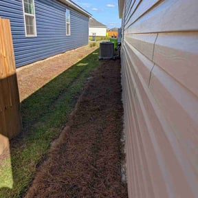 Flower Bed Weeding by EMP  groundskeeping LLC reviewed on September 16, 2026