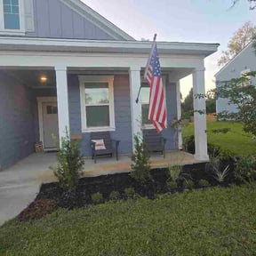 Flower Bed Weeding by Helping Hands reviewed on September 15, 2026