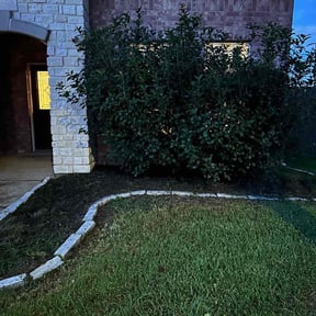 Leaf Removal by GDL Landscaping reviewed on September 16, 2026