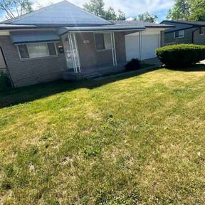 Bush Trimming by Lester L&amp;C Services reviewed on September 17, 2026