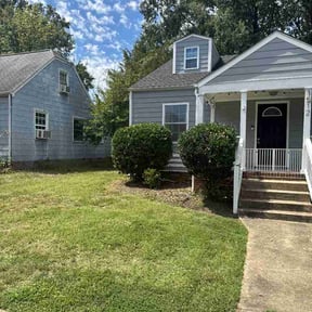 Bush Trimming by Patrick’s lawn &amp; pool services reviewed on August 31, 2026