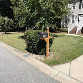 Bush Trimming by Iconic Mowing LLC reviewed on September 11, 2026