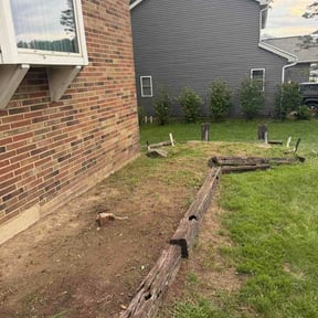 Flower Bed Weeding by Lawnstar reviewed on September 11, 2026