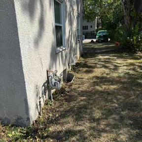 Flower Bed Weeding by Homegrown Lawn Care reviewed on September 17, 2026