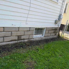 Flower Bed Weeding by Hard Hat Lawn Crew reviewed on September 11, 2026