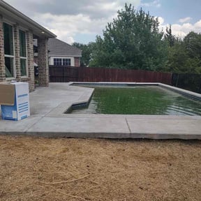 Flower Bed Weeding by JaySons' Care reviewed on September 16, 2026